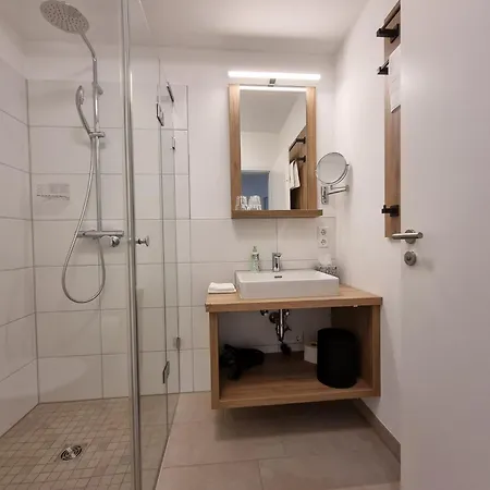 Gaestehaus Und Weingut Erich Hirth Obersulm