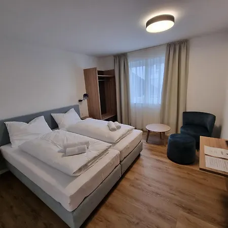 Apartment Gaestehaus Und Weingut Erich Hirth