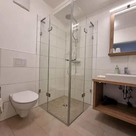 Apartment Gaestehaus Und Weingut Erich Hirth *