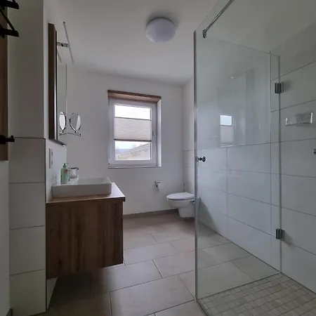 Apartment Gaestehaus Und Weingut Erich Hirth