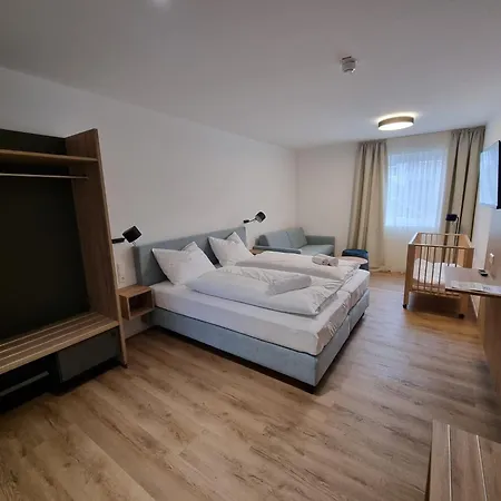 Gaestehaus Und Weingut Erich Hirth Apartment Obersulm