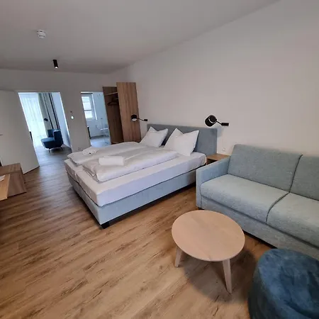 Gaestehaus Und Weingut Erich Hirth Obersulm