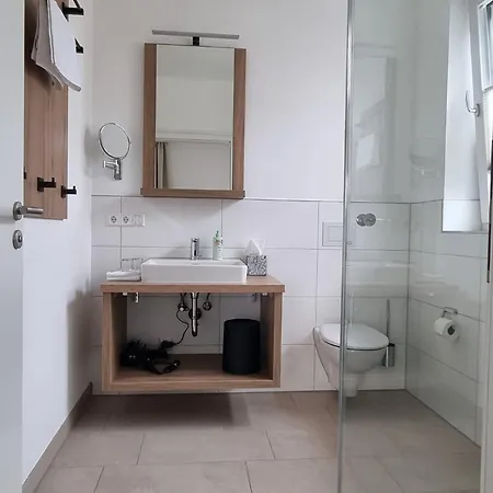 Gaestehaus Und Weingut Erich Hirth