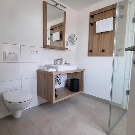 Gaestehaus Und Weingut Erich Hirth Obersulm