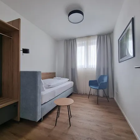 Apartment Gaestehaus Und Weingut Erich Hirth *