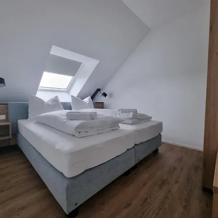 Gaestehaus Und Weingut Erich Hirth