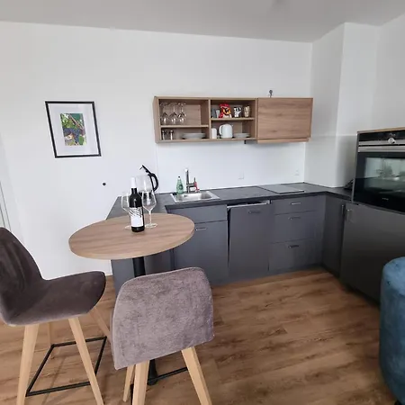 Apartment Gaestehaus Und Weingut Erich Hirth *