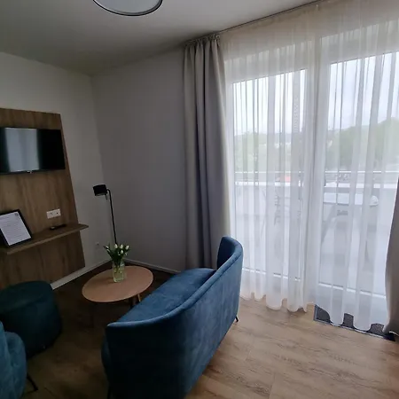 Gaestehaus Und Weingut Erich Hirth