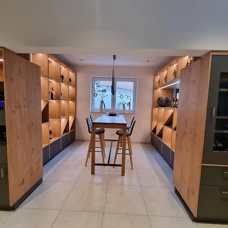 Apartment Und Weingut Erich Hirth