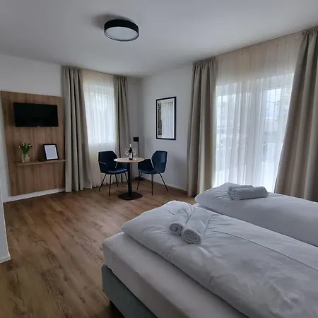 Apartment Gaestehaus Und Weingut Erich Hirth *